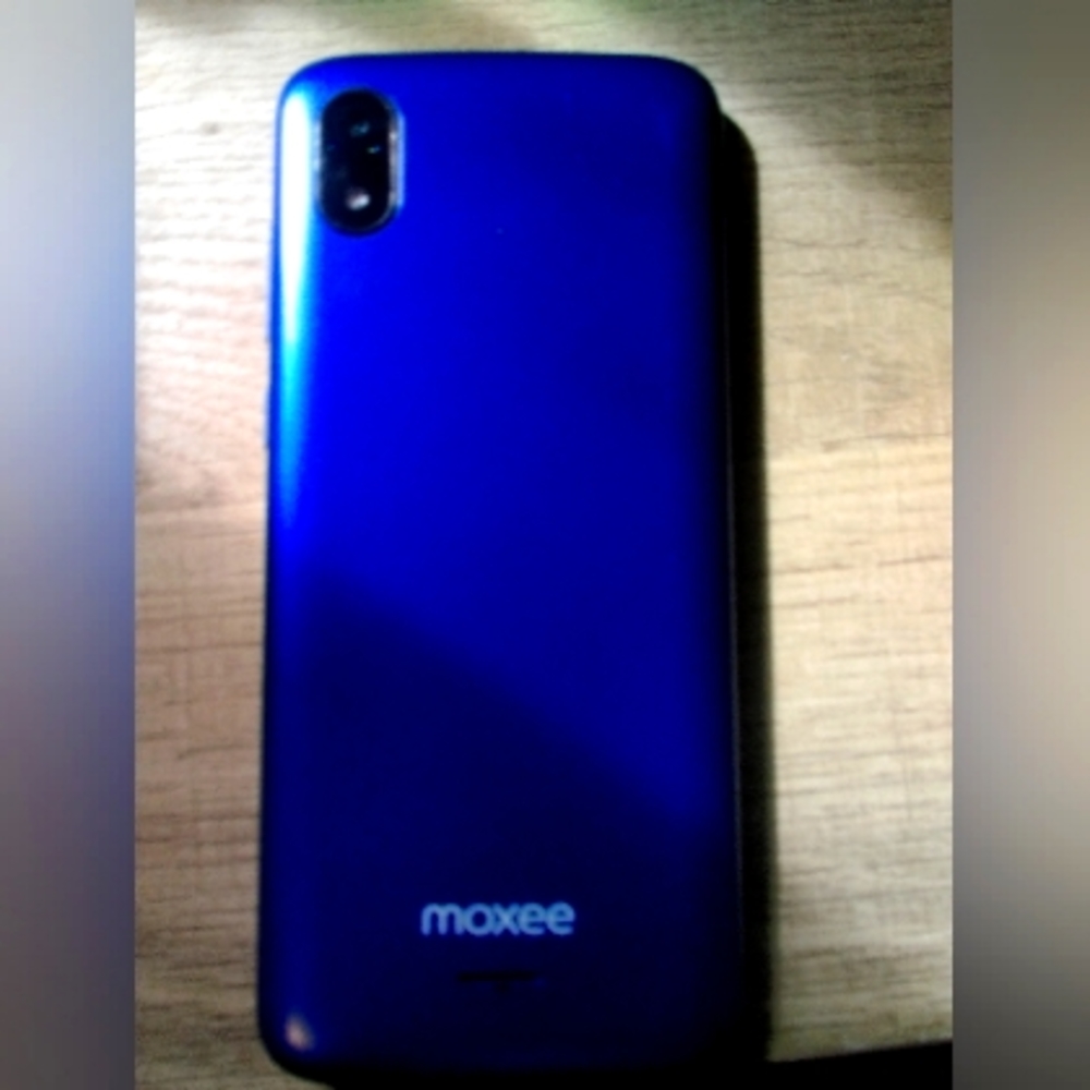 Mox'ee/android phone